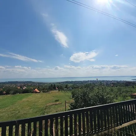 Apartament Kishaz A Hegyen *
