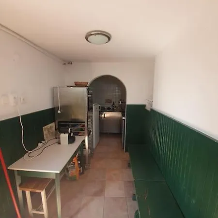 Kishaz A Hegyen Apartman Csopak